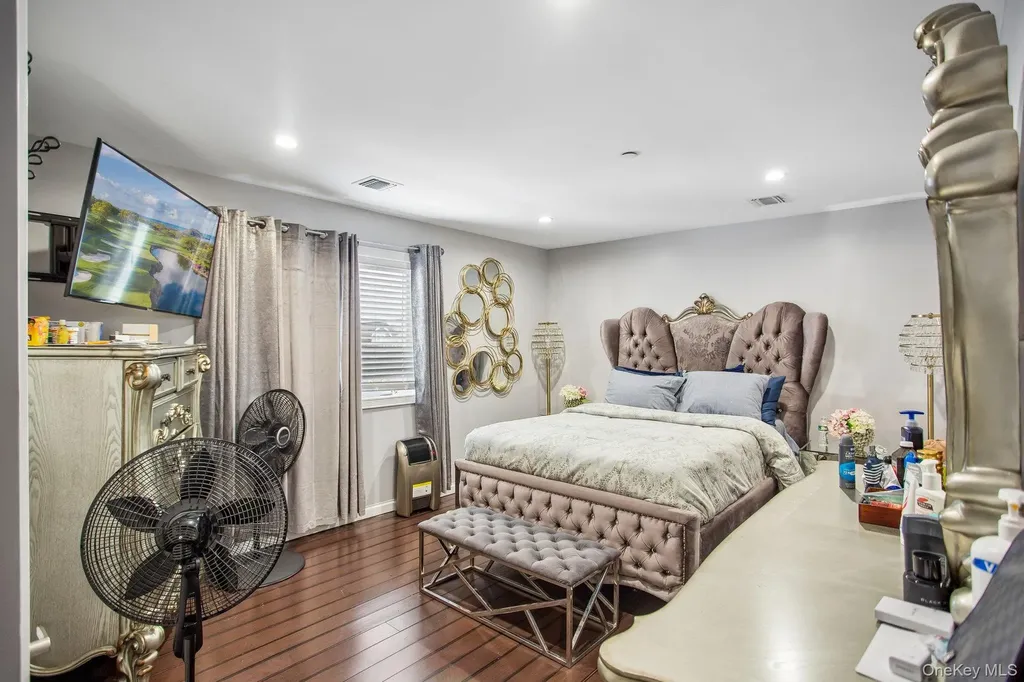 296 Milburn Avenue Baldwin Harbor NY 11510