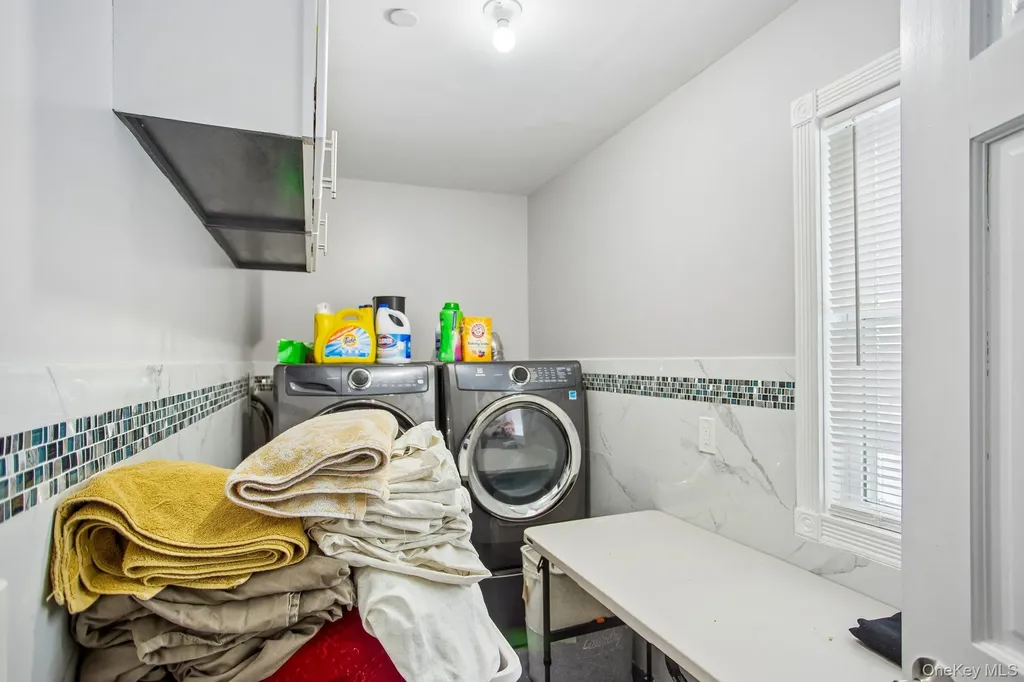 296 Milburn Avenue Baldwin Harbor NY 11510
