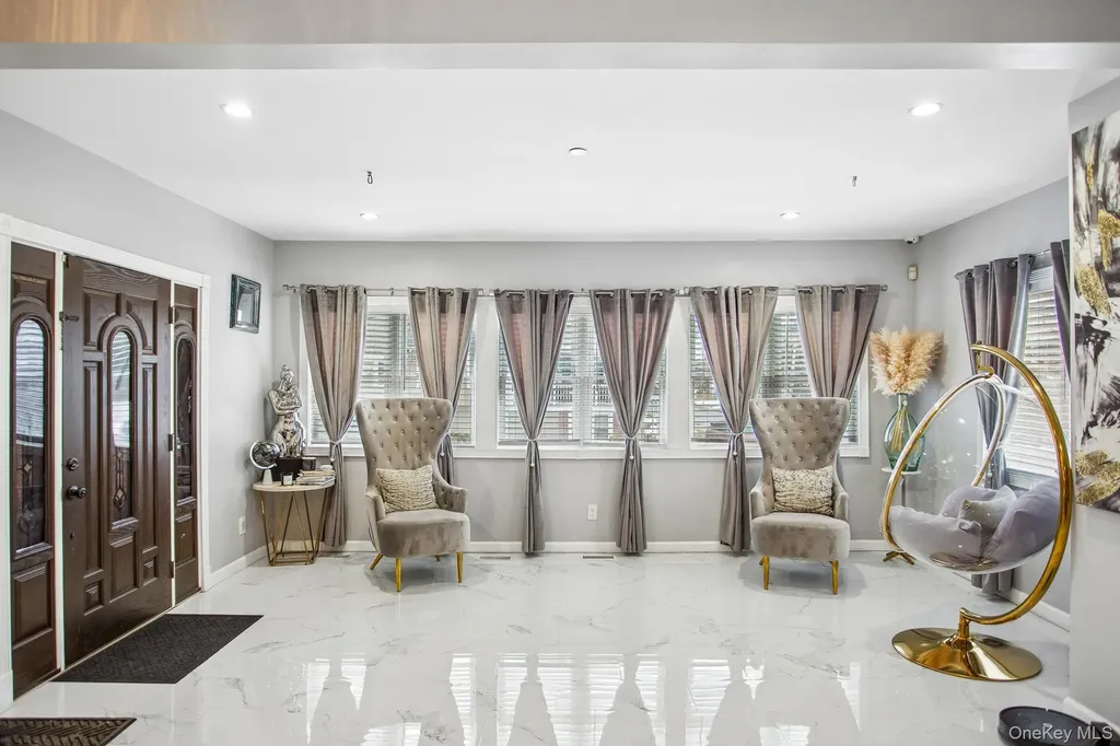 296 Milburn Avenue Baldwin Harbor NY 11510