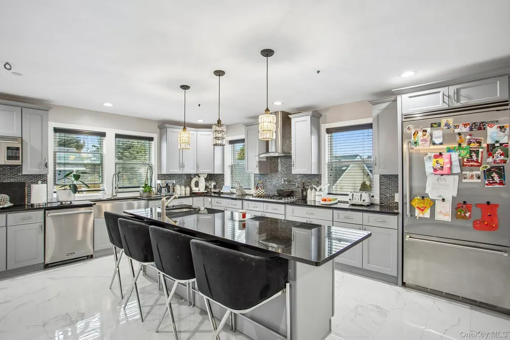 296 Milburn Avenue Baldwin Harbor NY 11510