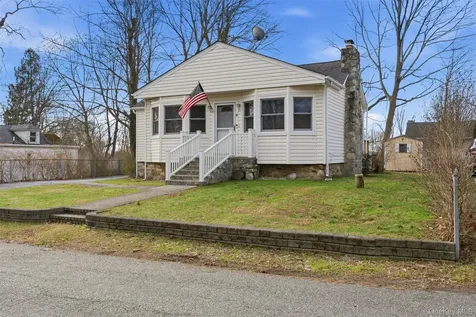 51 Johnson Street Lake Peekskill NY 10537