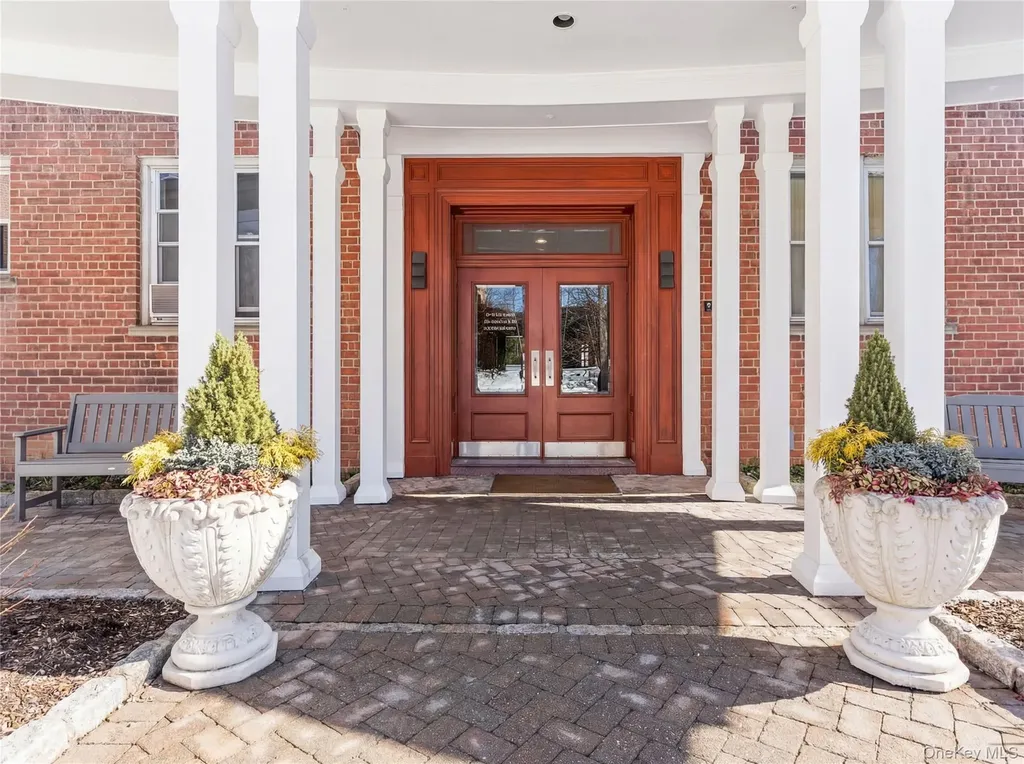 2 Overlook Road White Plains NY 10605