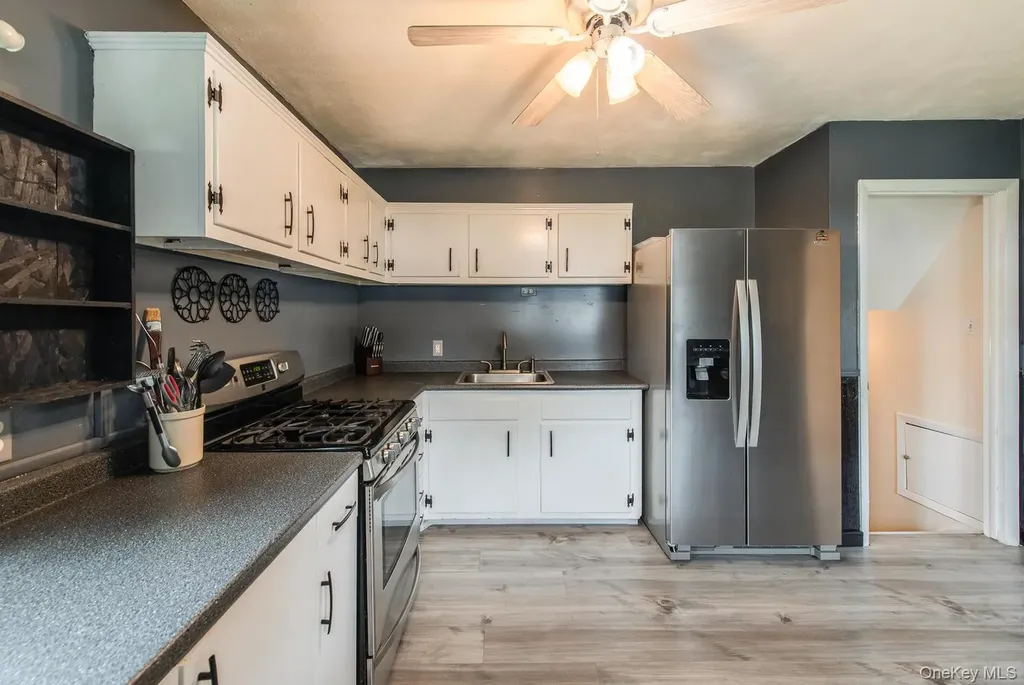 4 Edgewood Drive Saugerties NY 12477