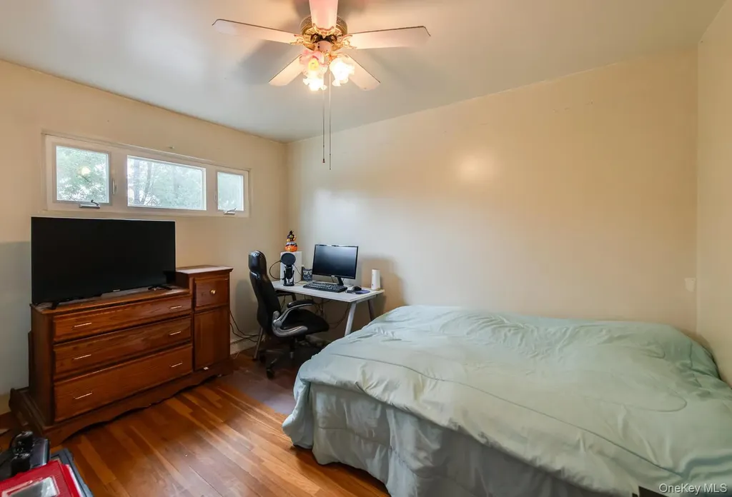 4 Edgewood Drive Saugerties NY 12477