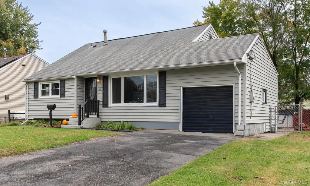 4 Edgewood Drive Saugerties NY 12477