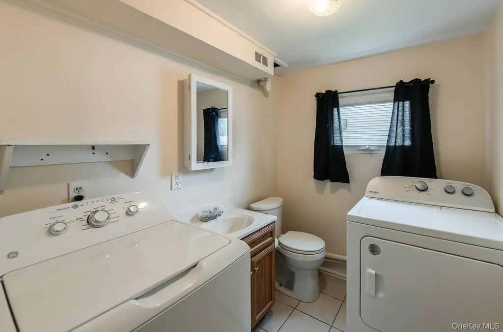 4 Edgewood Drive Saugerties NY 12477