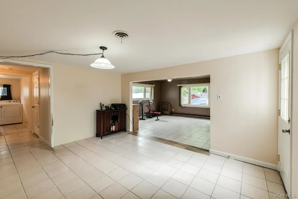 4 Edgewood Drive Saugerties NY 12477