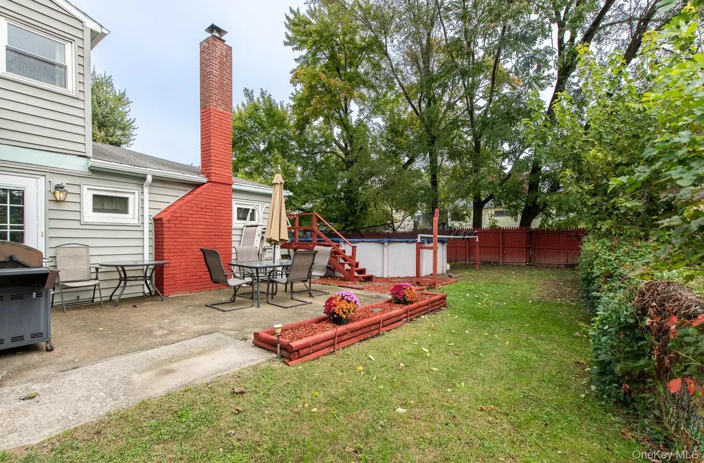 4 Edgewood Drive Saugerties NY 12477