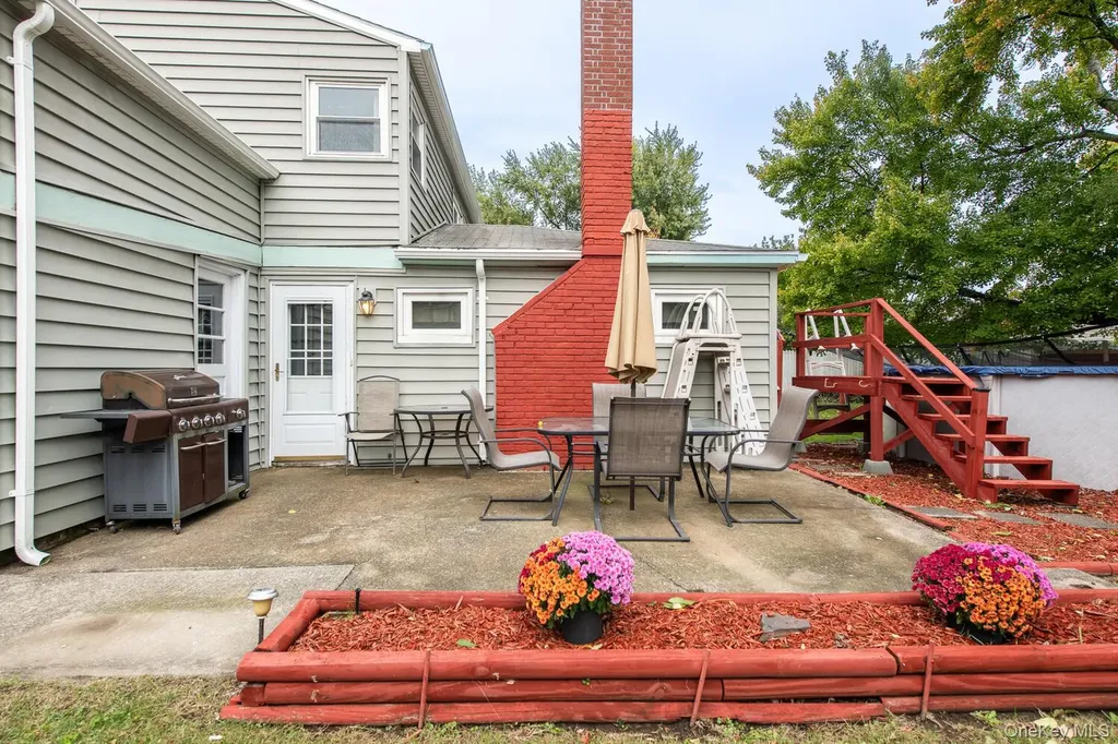 4 Edgewood Drive Saugerties NY 12477