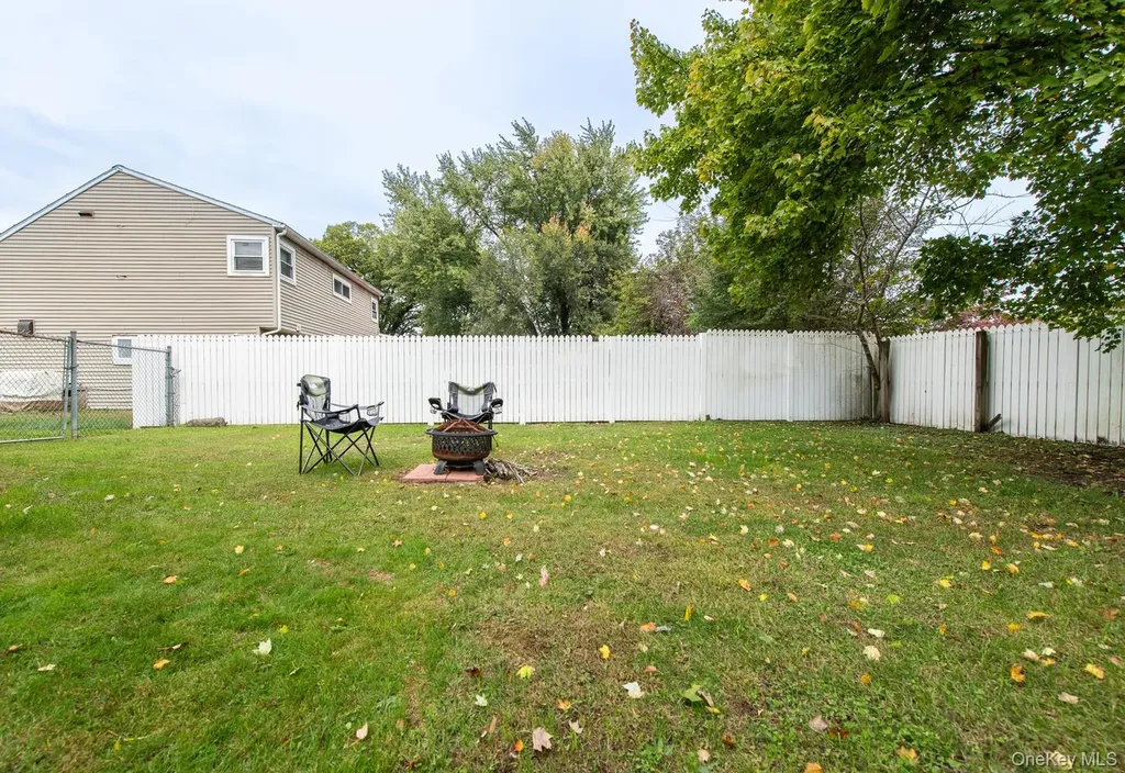 4 Edgewood Drive Saugerties NY 12477