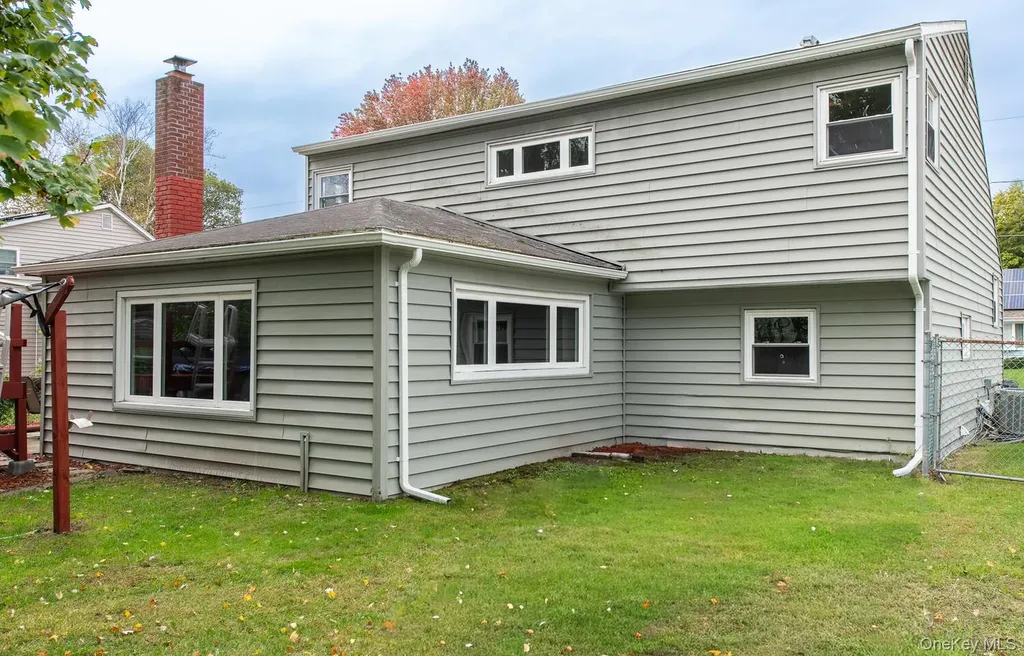 4 Edgewood Drive Saugerties NY 12477