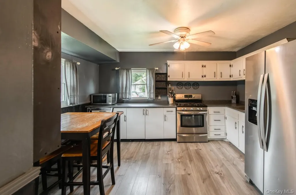 4 Edgewood Drive Saugerties NY 12477