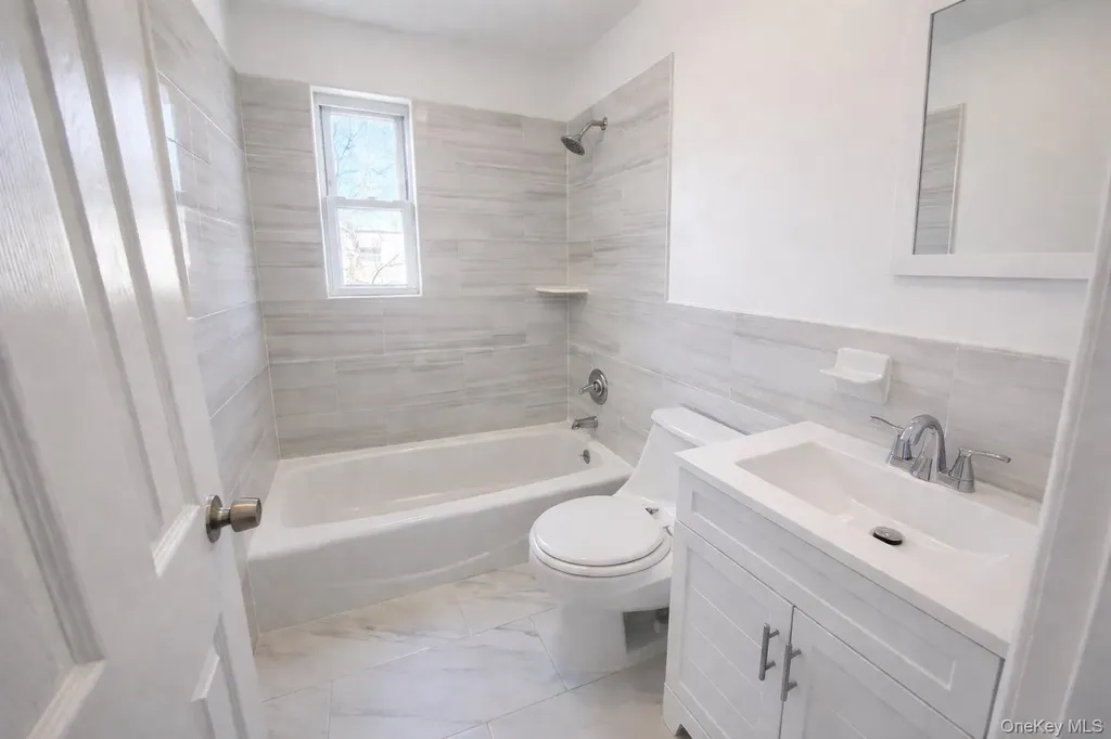1249 E 223rd Street Bronx NY 10466