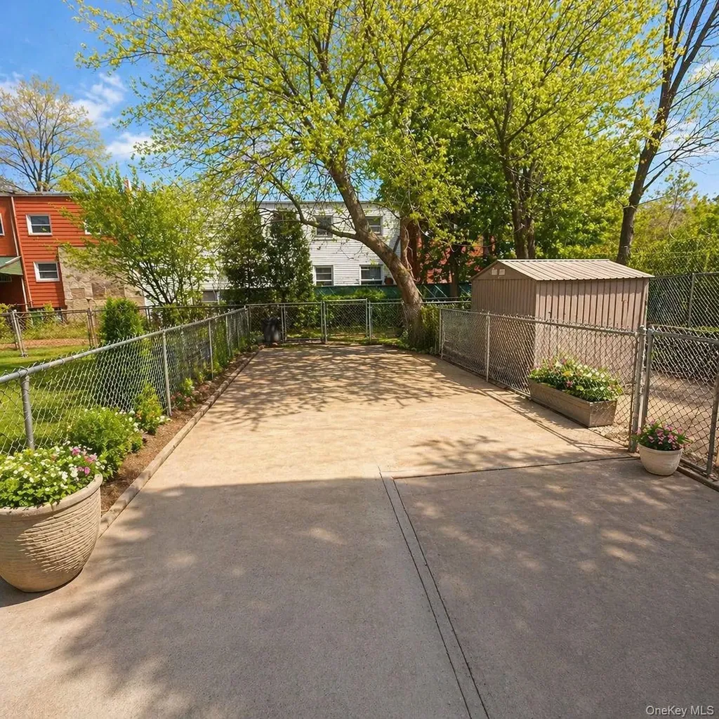 1249 E 223rd Street Bronx NY 10466