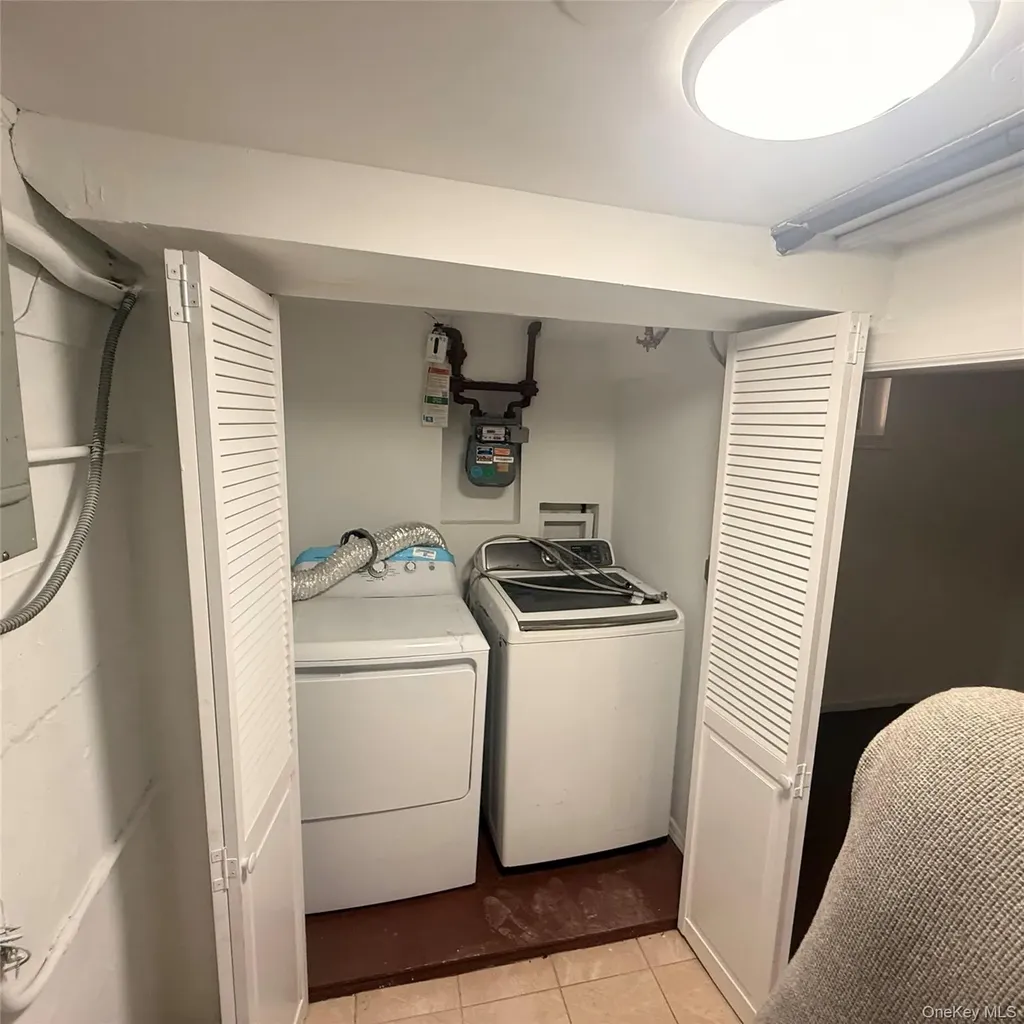 1249 E 223rd Street Bronx NY 10466