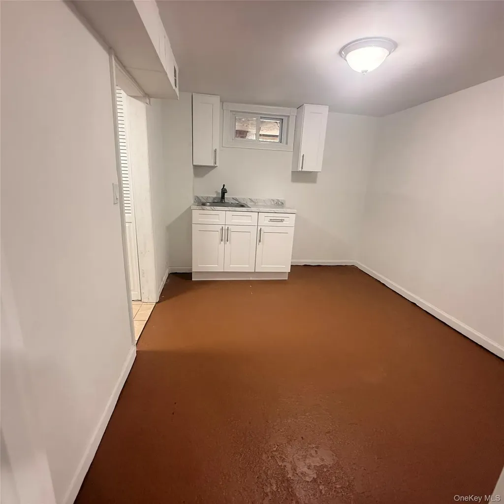1249 E 223rd Street Bronx NY 10466