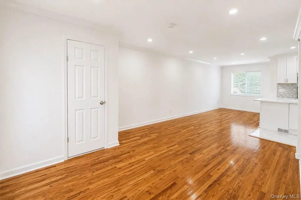 1249 E 223rd Street Bronx NY 10466