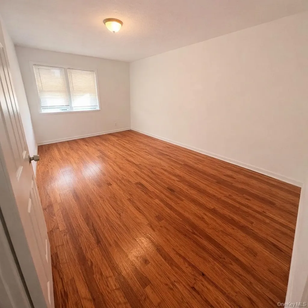 1249 E 223rd Street Bronx NY 10466