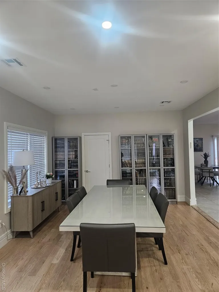344 Bayview Inwood NY 11096