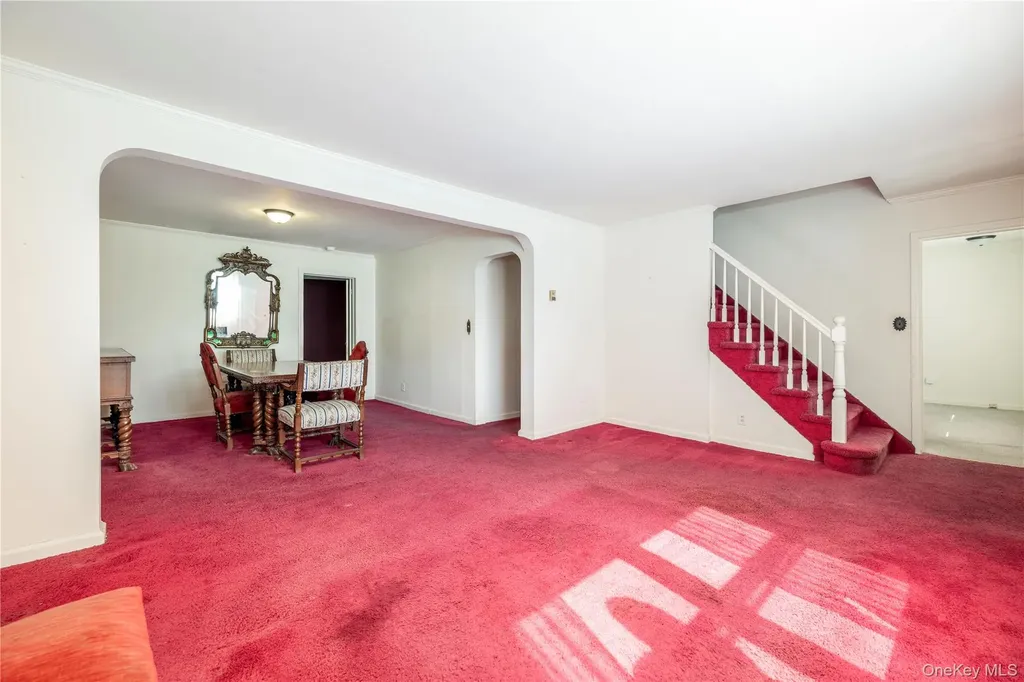 54 Hollywood Avenue Lynbrook NY 11563