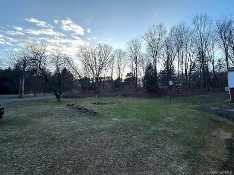 88 W Pine Road Staatsburg NY 12580