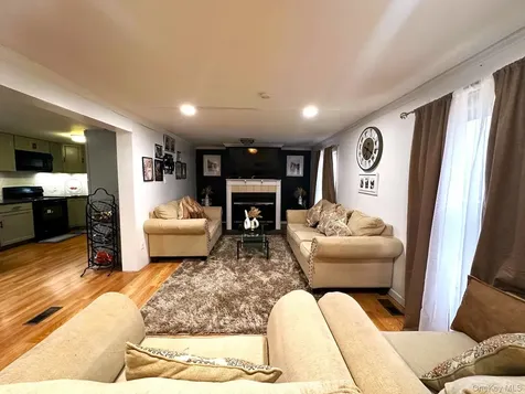 88 W Pine Road Staatsburg NY 12580