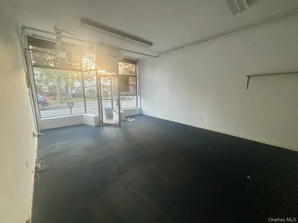 188 Hempstead Avenue Lynbrook NY 11563