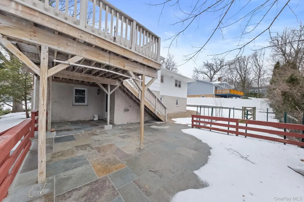 32 Bramble Brook Road Ardsley NY 10502