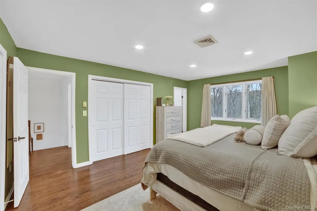 106 Krystal Drive Somers NY 10589