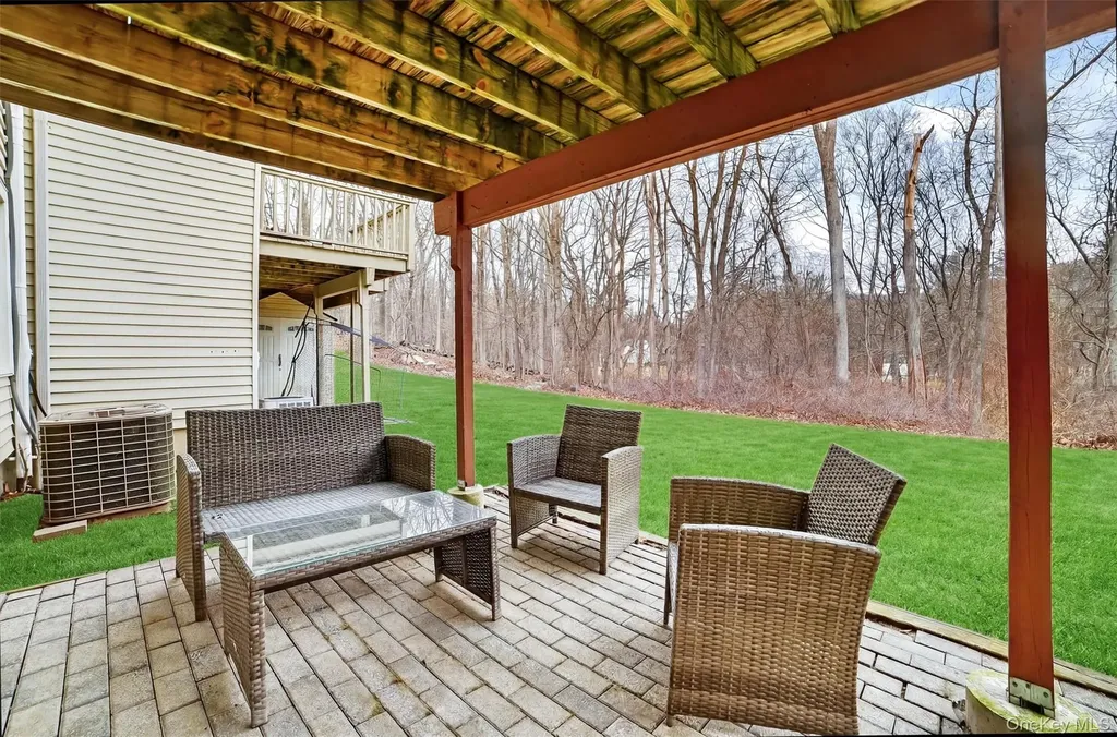 106 Krystal Drive Somers NY 10589