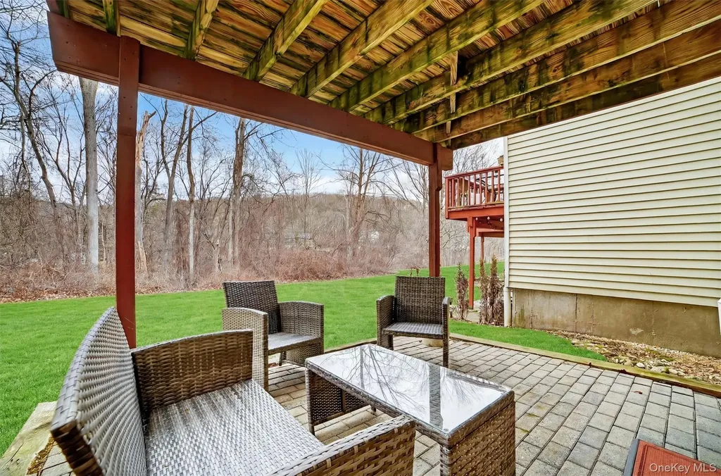 106 Krystal Drive Somers NY 10589