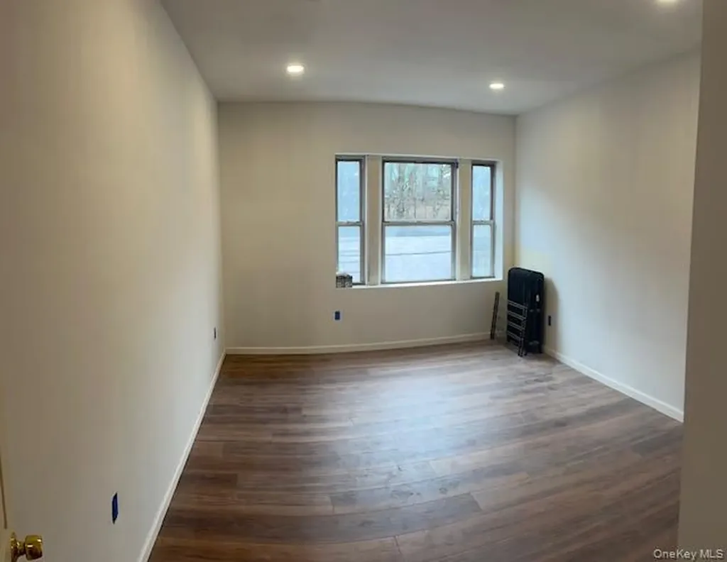 369 Warburton Avenue Yonkers NY 10701