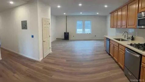 369 Warburton Avenue Yonkers NY 10701