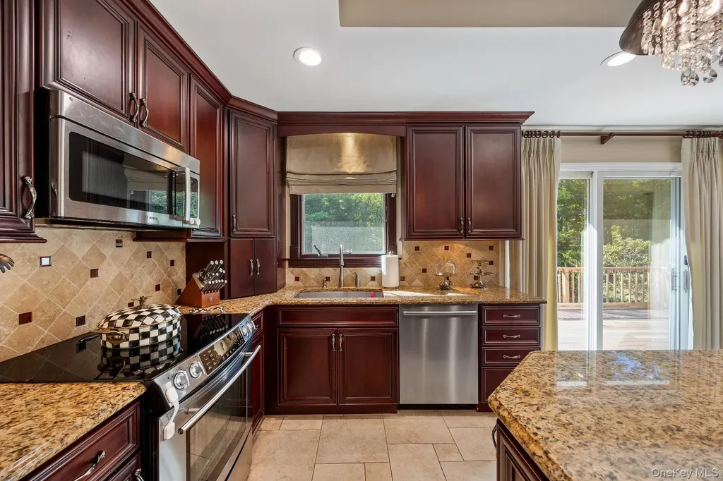 461 Wolf Hill Road Dix Hills NY 11746