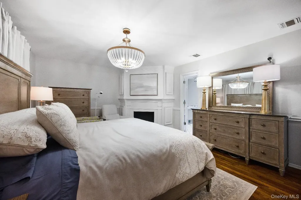 461 Wolf Hill Road Dix Hills NY 11746