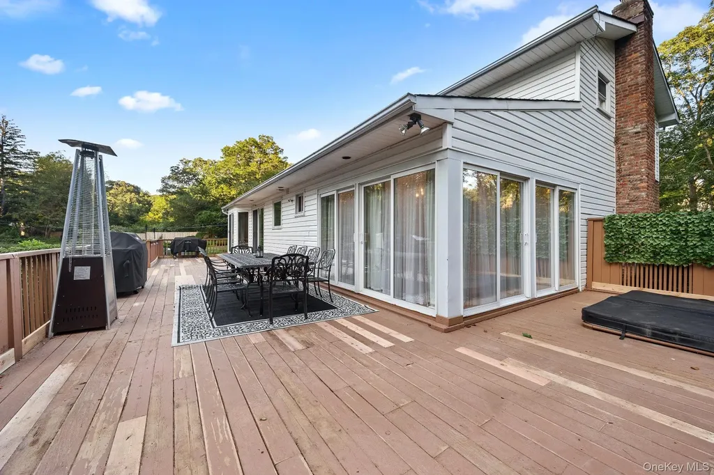 461 Wolf Hill Road Dix Hills NY 11746