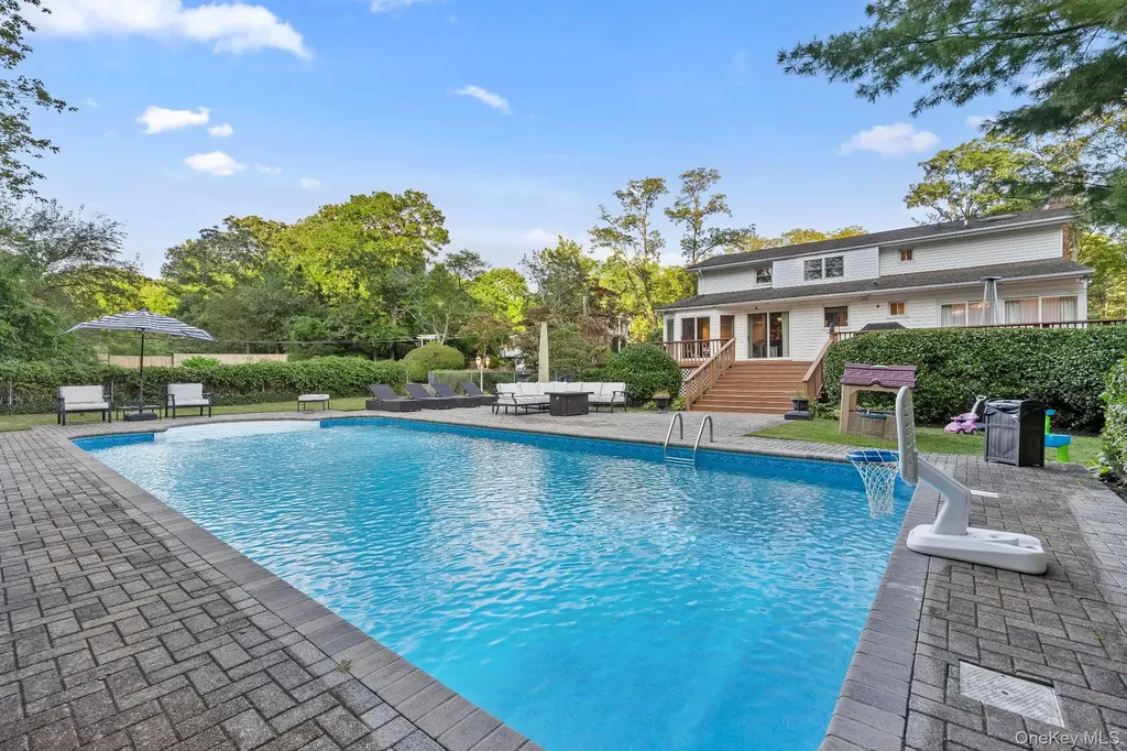 461 Wolf Hill Road Dix Hills NY 11746