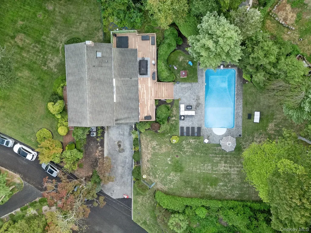 461 Wolf Hill Road Dix Hills NY 11746