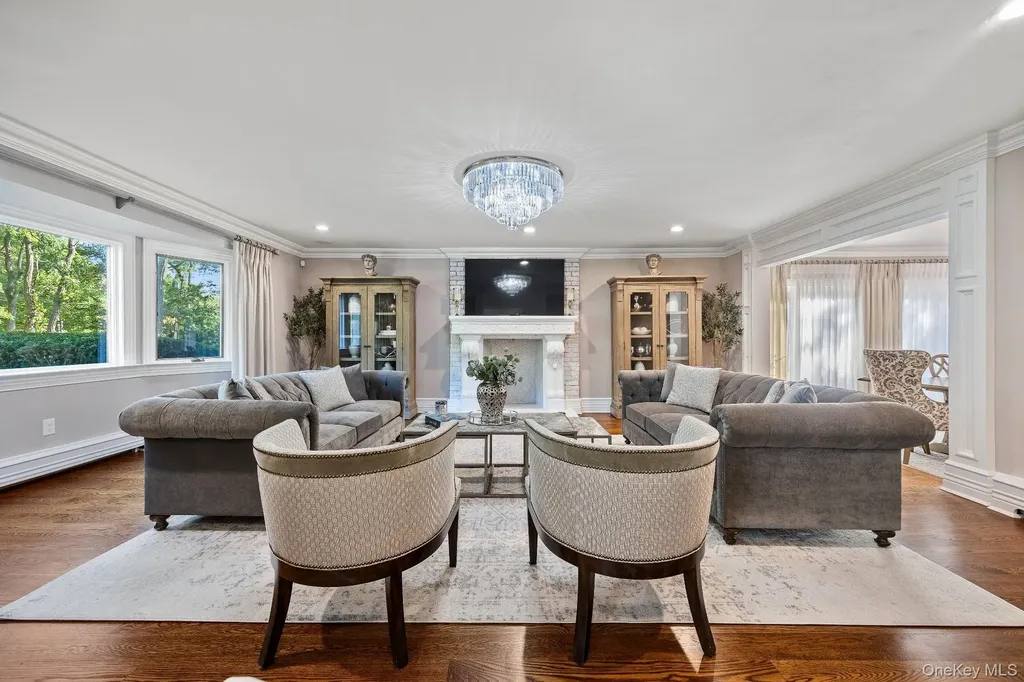 461 Wolf Hill Road Dix Hills NY 11746