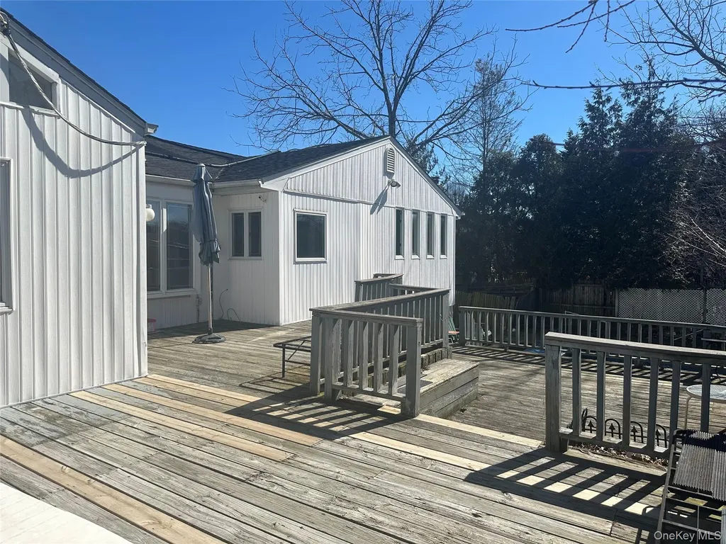 23 Clinton Lane Jericho NY 11753