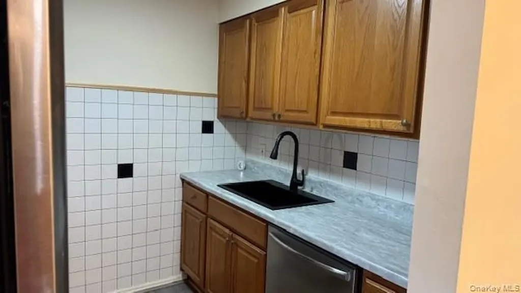 78 Inwood Road Middletown NY 10941