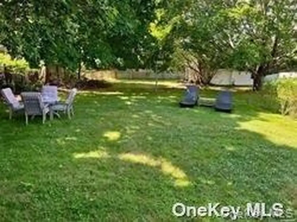 16A Bishop Avenue Westhampton NY 11977