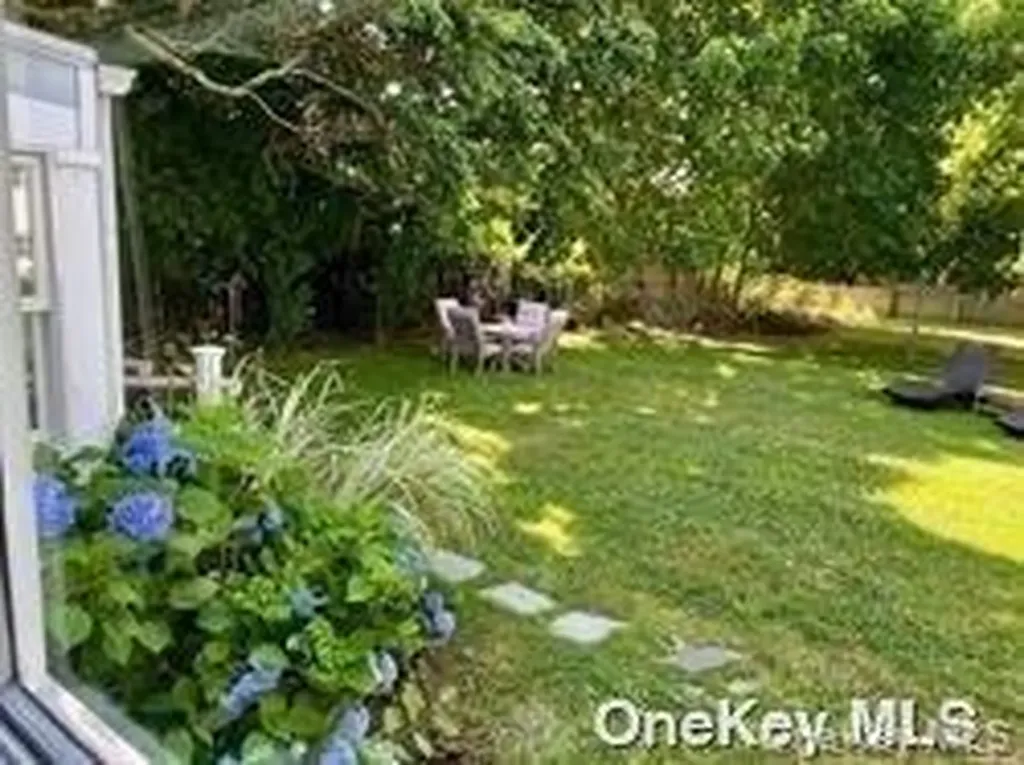 16A Bishop Avenue Westhampton NY 11977