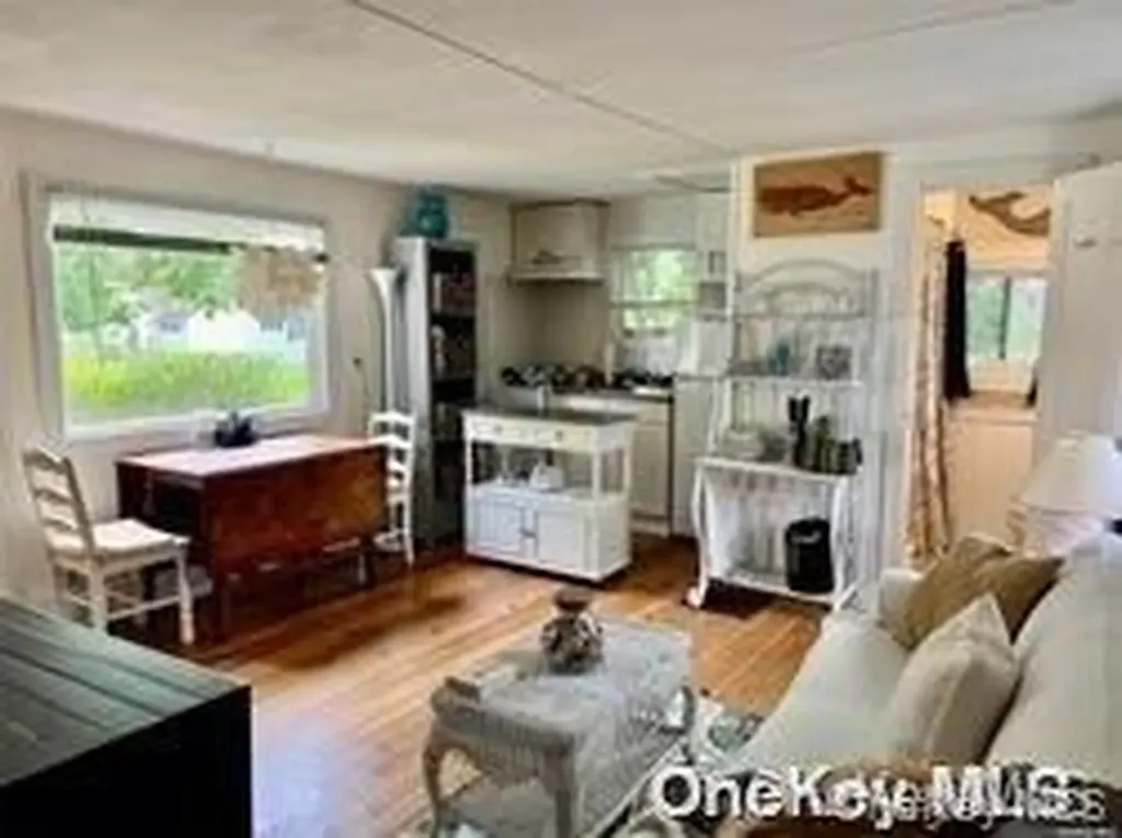 16A Bishop Avenue Westhampton NY 11977