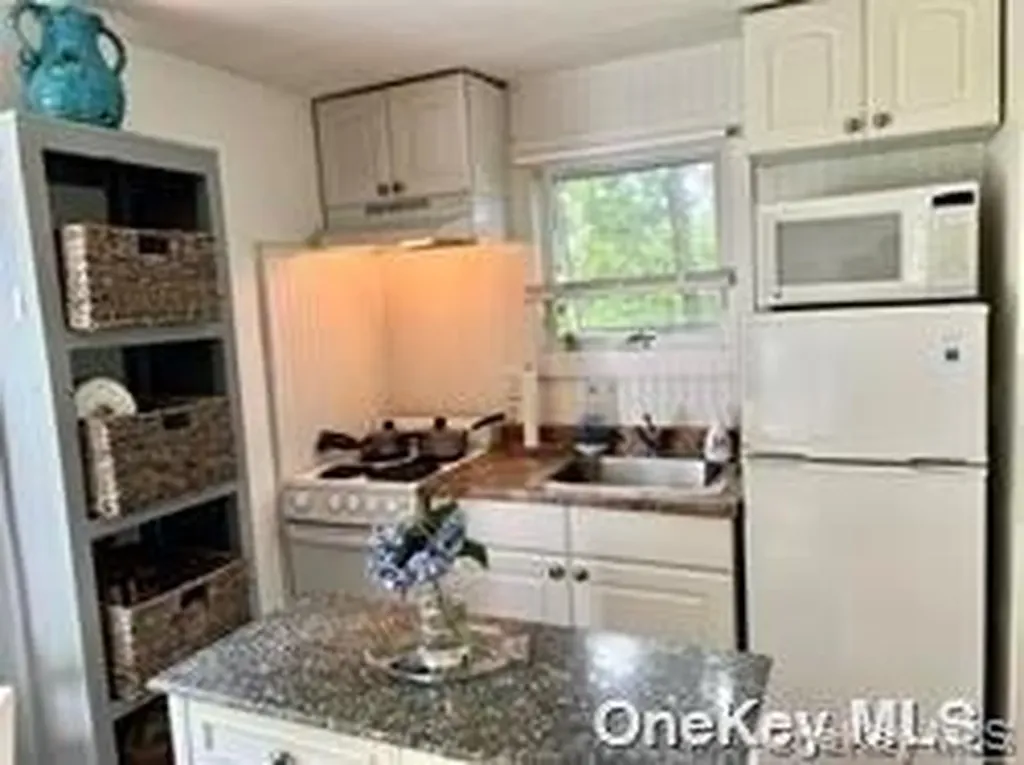 16A Bishop Avenue Westhampton NY 11977