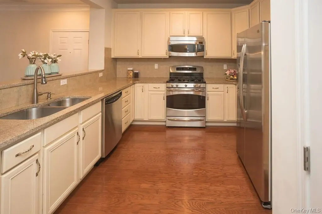 919 Saratoga Lane Fishkill NY 12524