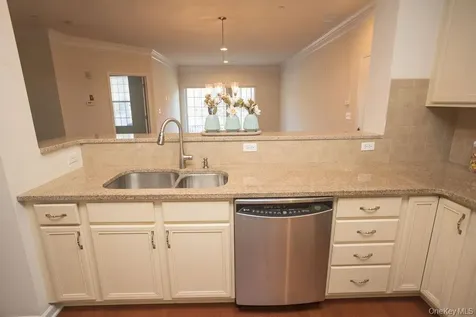 919 Saratoga Lane Fishkill NY 12524