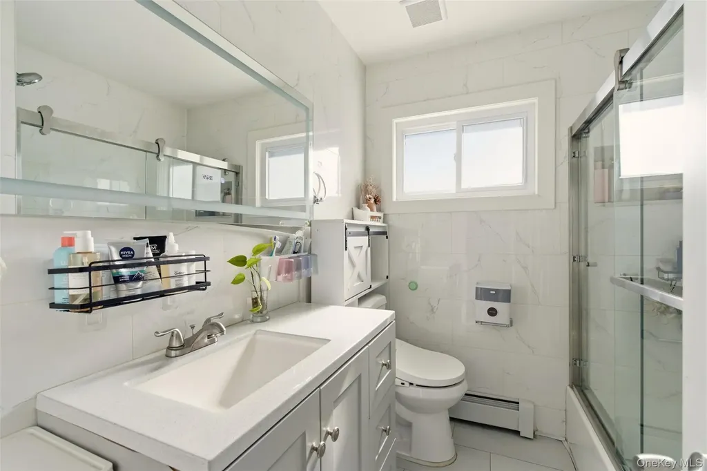 557 Woodbury Road Plainview NY 11803