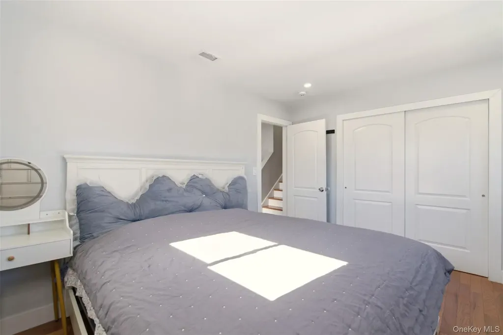 557 Woodbury Road Plainview NY 11803