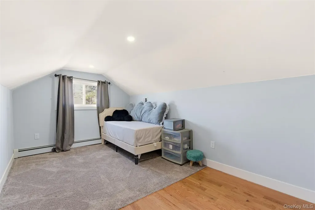 557 Woodbury Road Plainview NY 11803